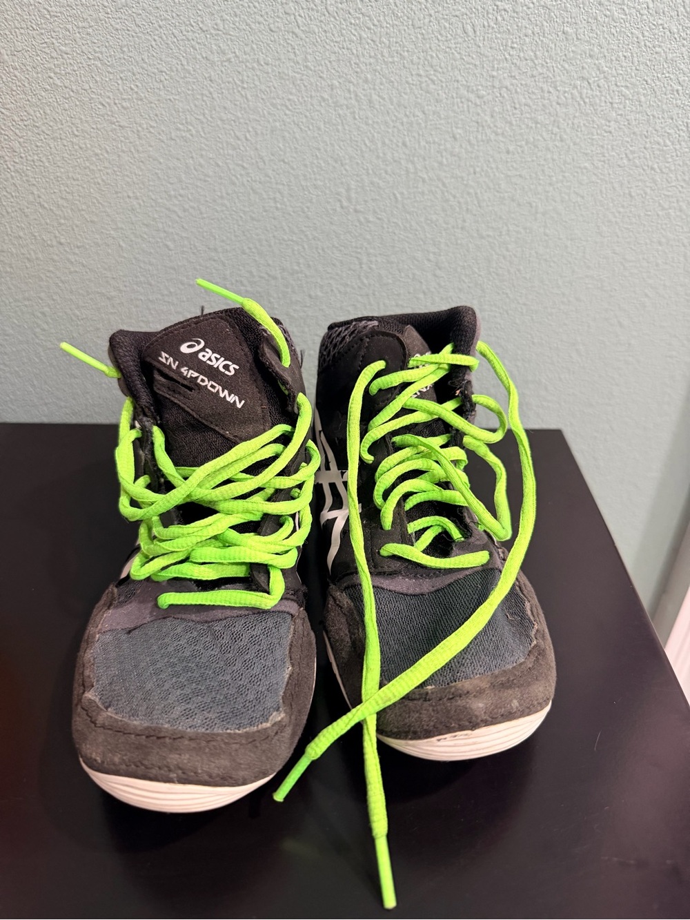 ASICS Kids Black Sneakers with Neon Green Laces